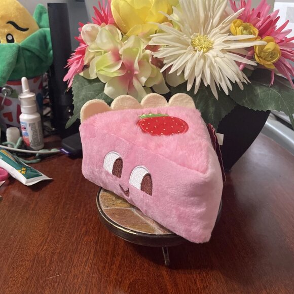 Bark Straw Betty Cheesecake Dog Toy With Bonus Toy Inside - NWT - Picture 2 of 6